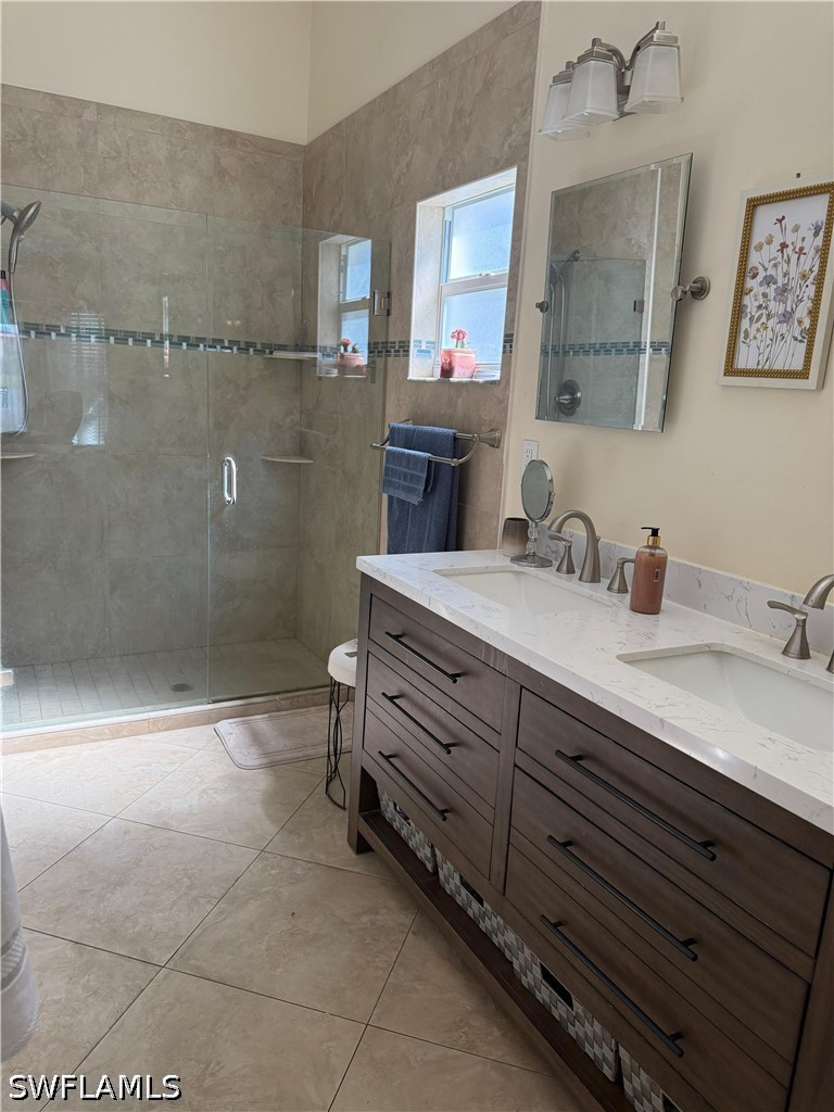3 Bed Waterfront Home for Sale in Naples, photo 12