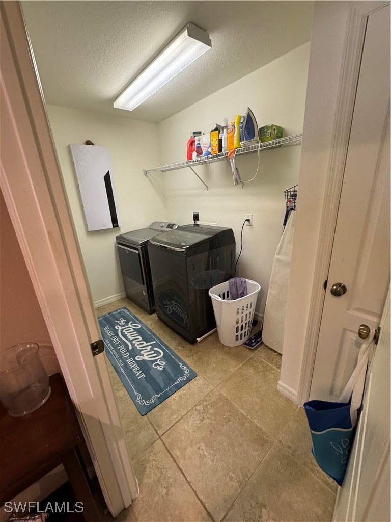 4 Bed Waterfront Home for Sale in Fort Myers, photo 13