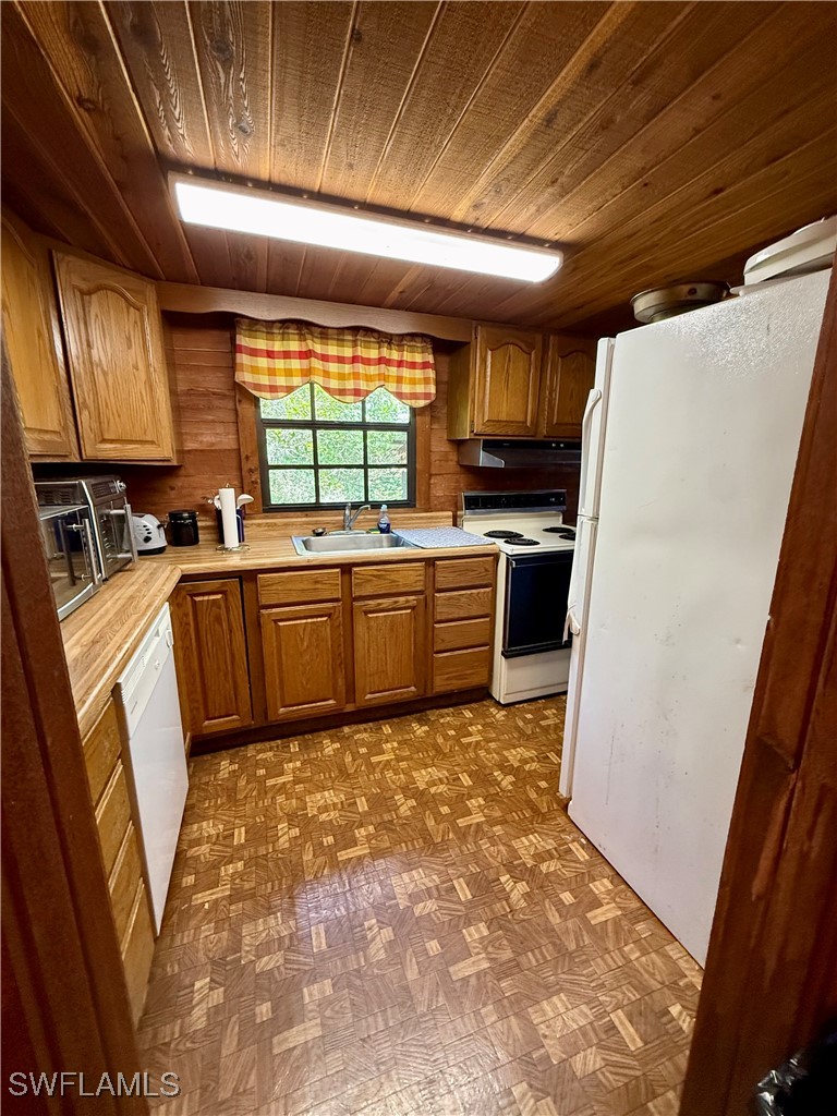 2 Bed SingleFamilyResidence for Sale in Clewiston, photo 13