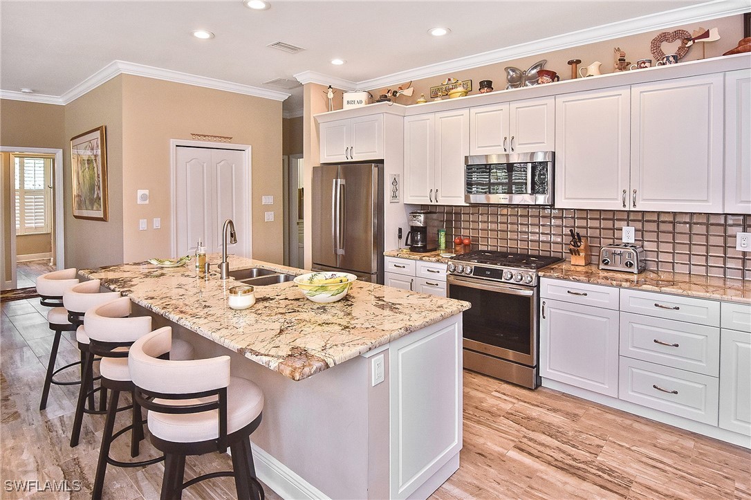 3 Bed SingleFamilyResidence for Sale in Fort Myers, photo 13