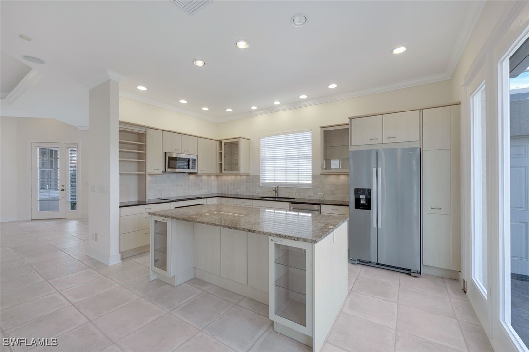 3 Bed Waterfront Home for Sale in Naples, photo 13