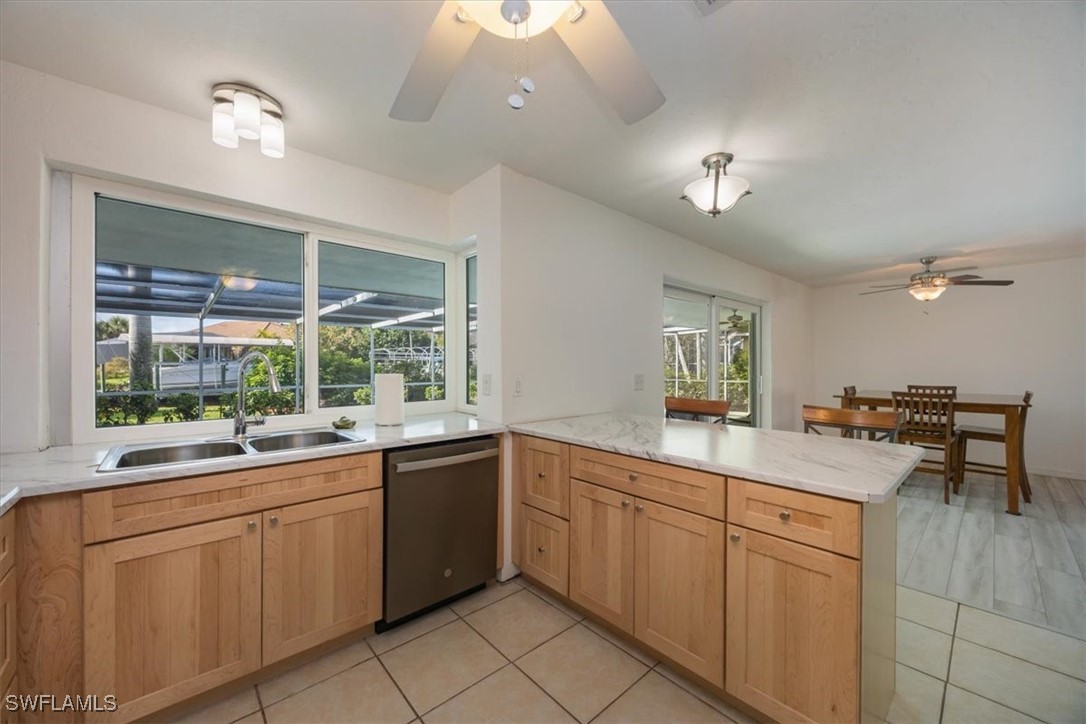 2 Bed Pool Home for Sale in Cape Coral, photo 13