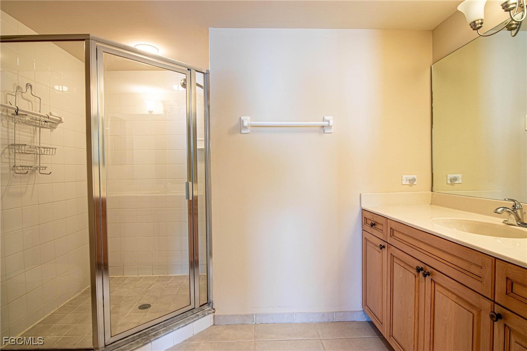 2 Bed Waterfront Home for Sale in Cape Coral, photo 13