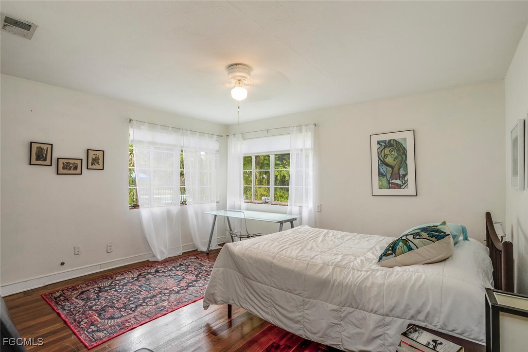 2 Bed SingleFamilyResidence for Sale in Edison Manor, photo 13