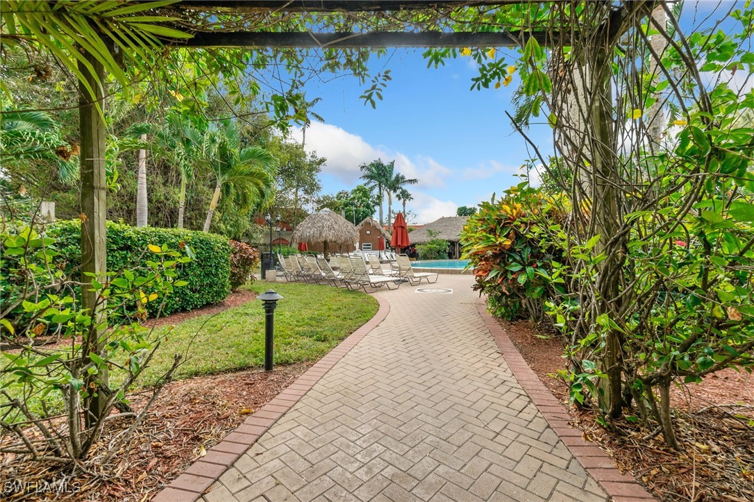 Condominium for Sale in Naples, photo 13