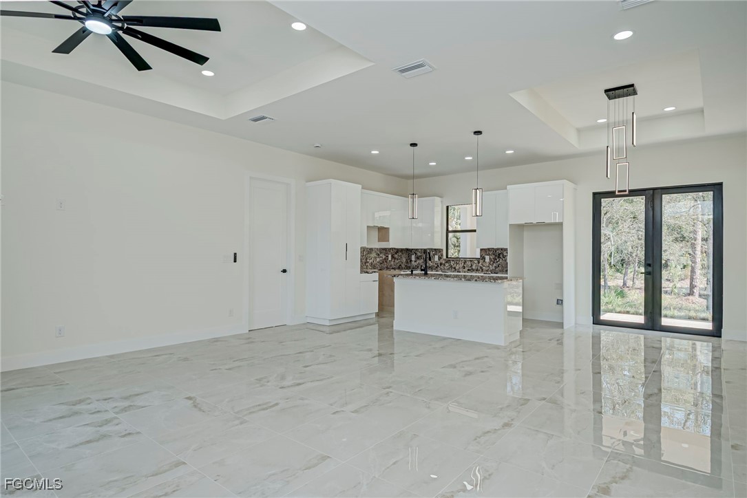 3 Bed SingleFamilyResidence for Sale in Lehigh Acres, photo 13