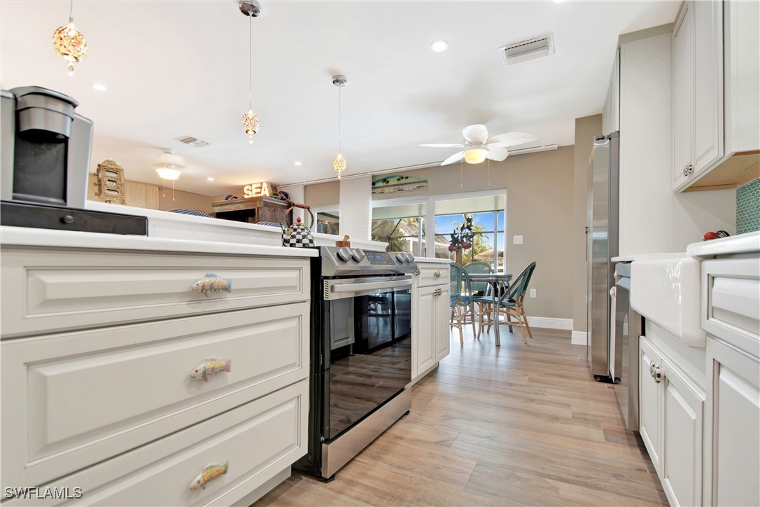 2 Bed Pool Home for Sale in Isles Of Capri, photo 13