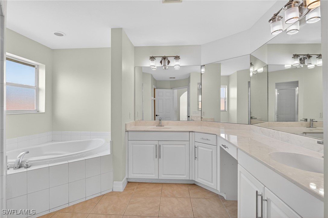 4 Bed Pool Home for Sale in Wilshire Lakes, photo 13