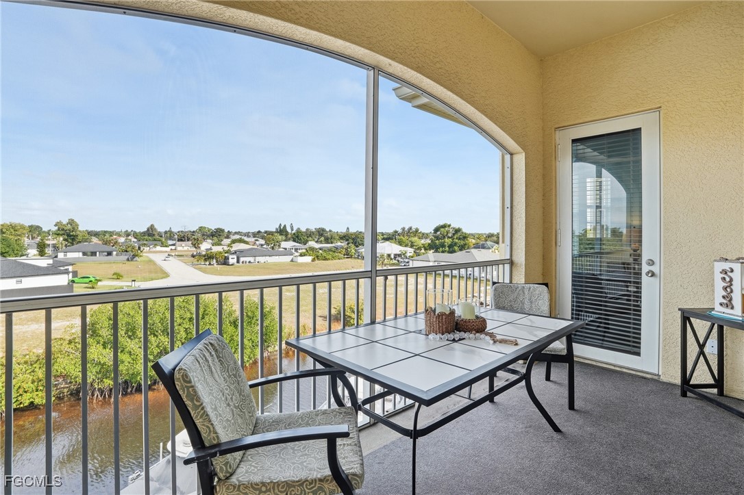 3 Bed Waterfront Home for Sale in Cape Coral, photo 13
