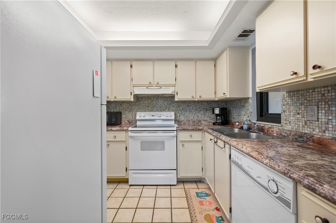 2 Bed Waterfront Home for Sale in Not Applicable, photo 13