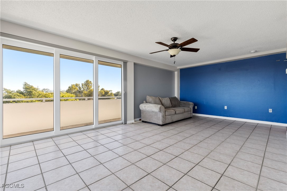 2 Bed Waterfront Home for Sale in Cape Coral, photo 13