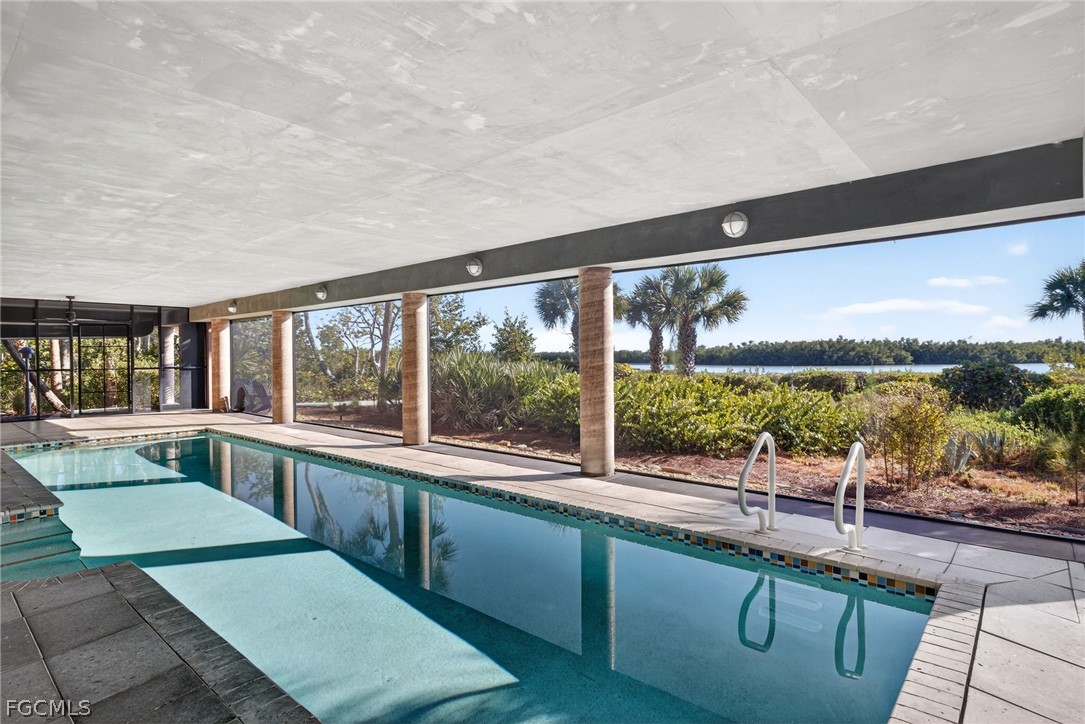 3 Bed Pool Home for Sale in Metes And Bounds, photo 13