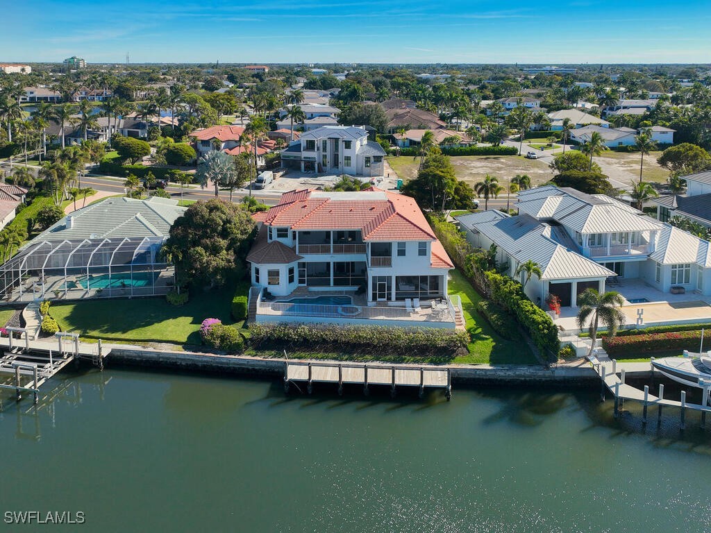 6 Bed Pool Home for Sale in Park Shore, photo 13