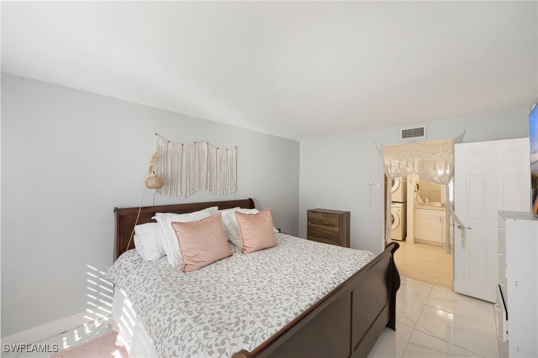 2 Bed Condominium for Sale in Naples, photo 13