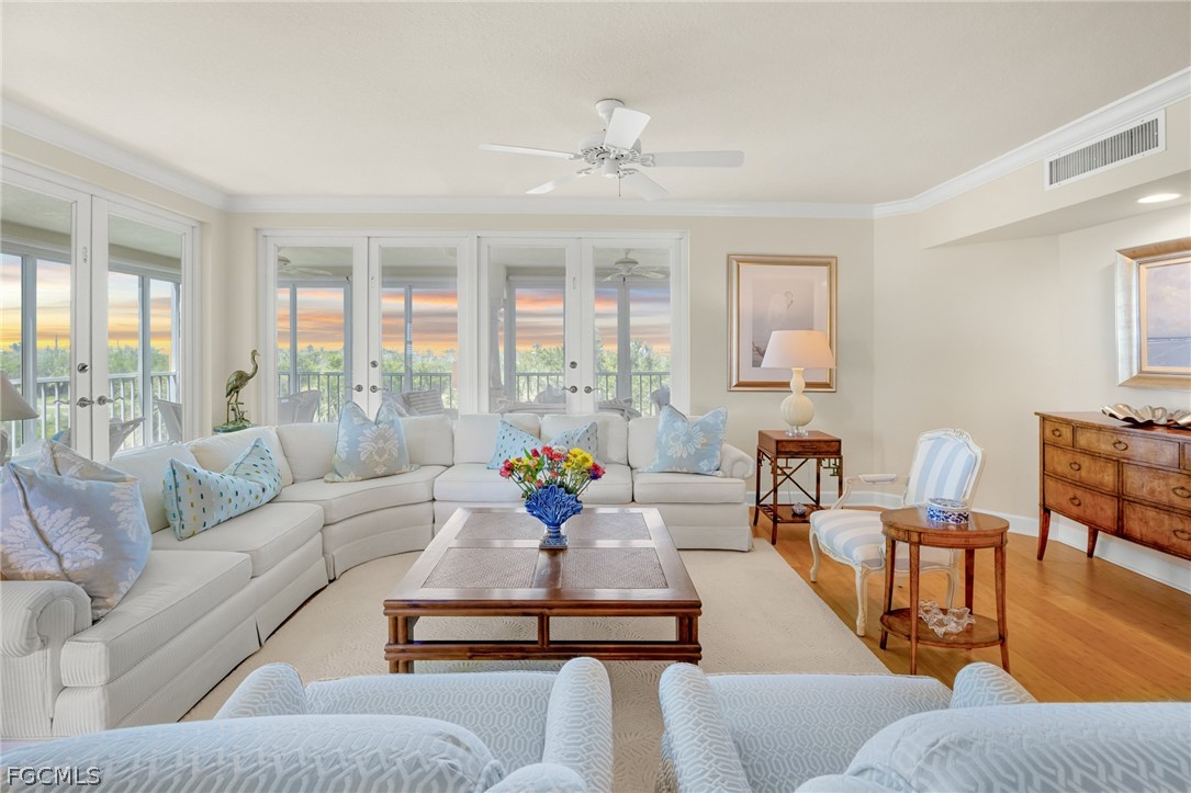 3 Bed Pool Home for Sale in Sanibel, photo 13