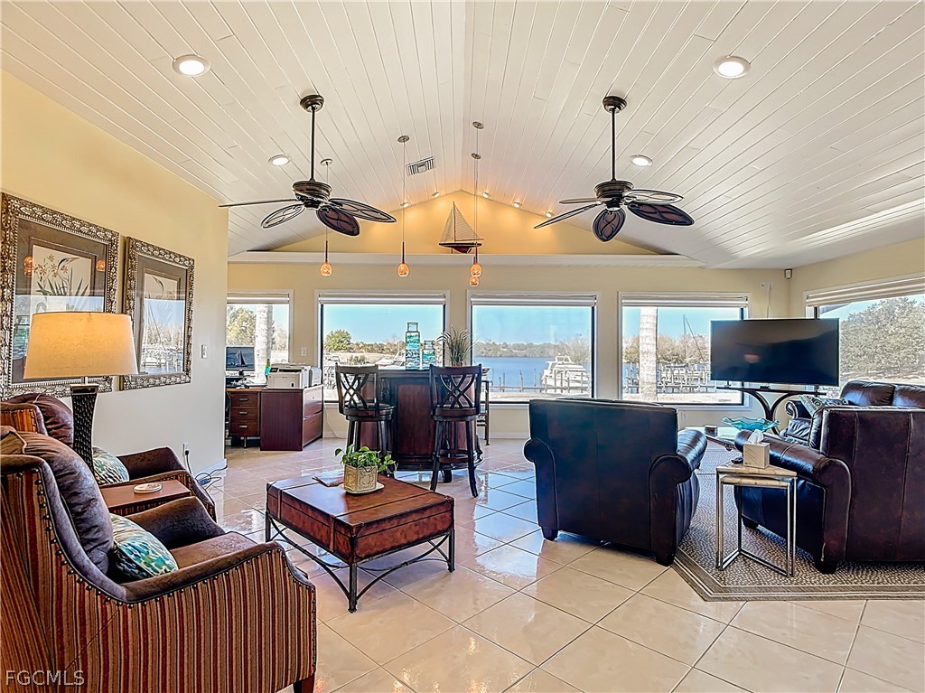 2 Bed Waterfront Home for Sale in Labelle, photo 13