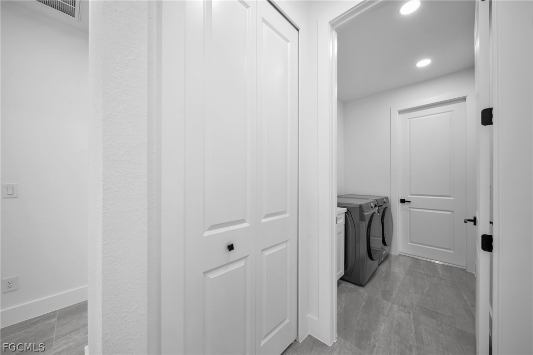 3 Bed SingleFamilyResidence for Sale in Lehigh Acres, photo 13