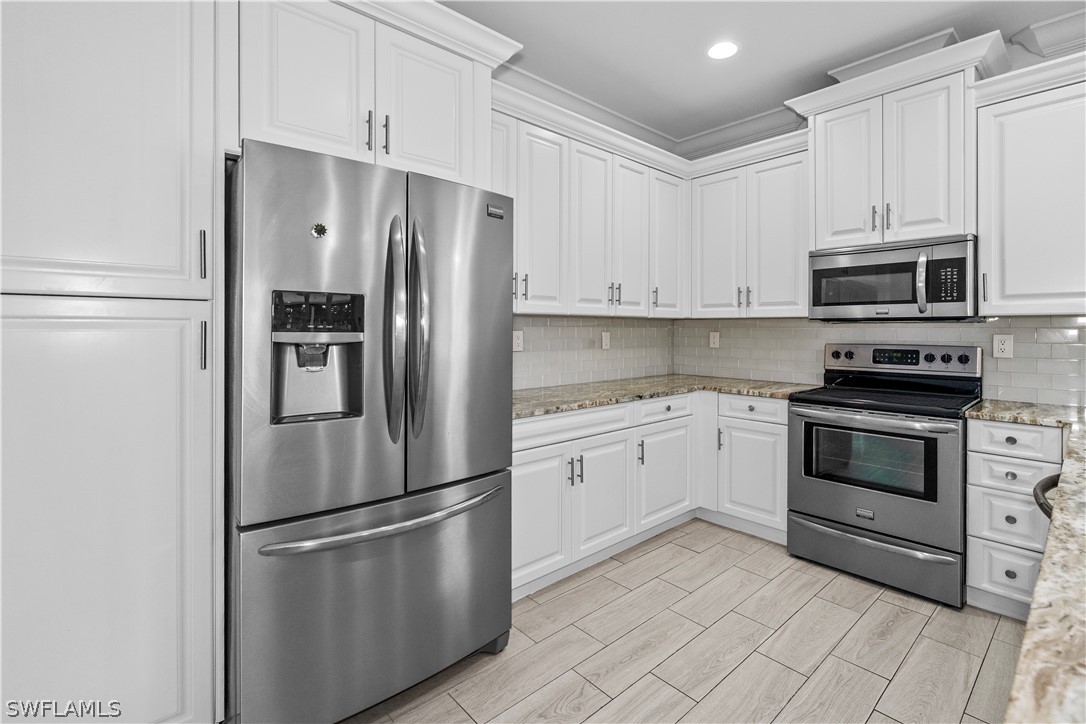 3 Bed SingleFamilyResidence for Sale in Naples, photo 13