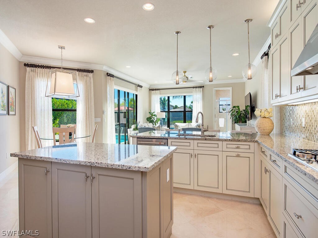 6 Bed Pool Home for Sale in Stonecreek, photo 13