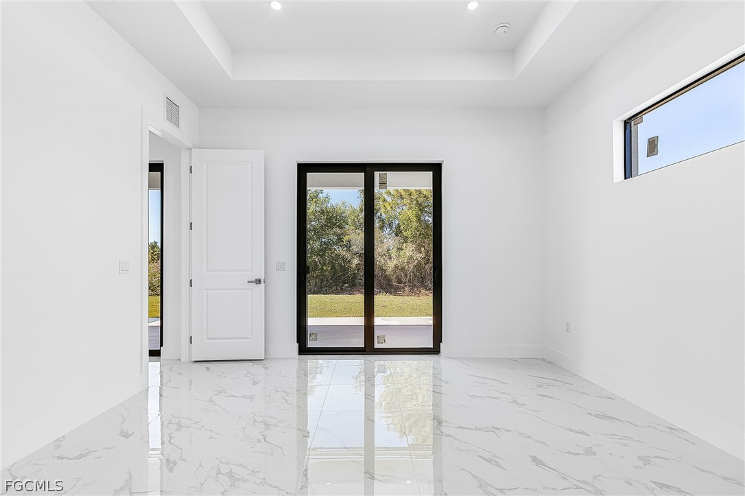 3 Bed SingleFamilyResidence for Sale in Lehigh Acres, photo 13