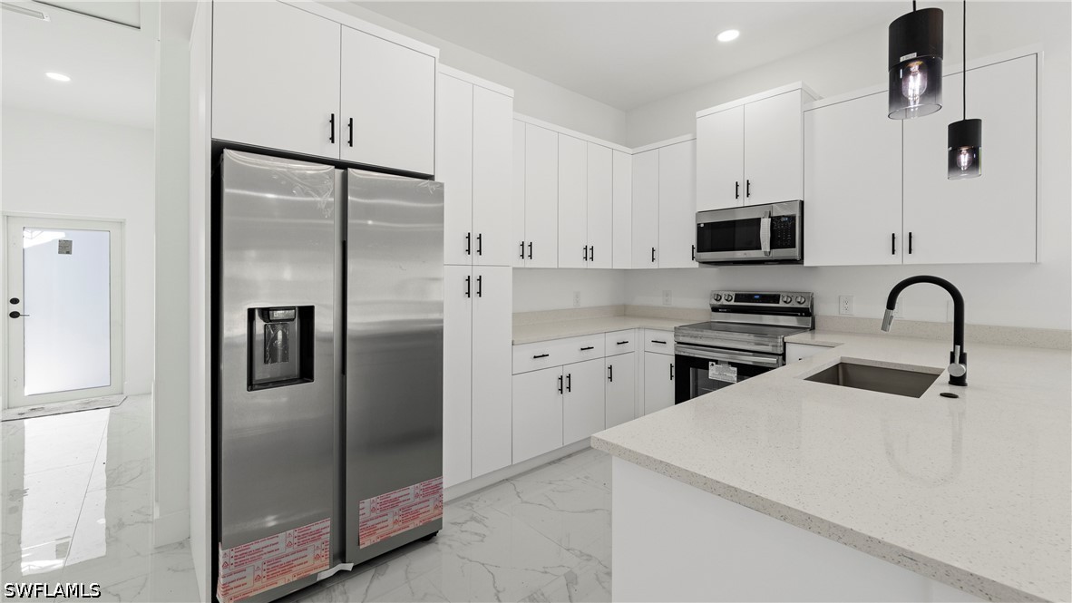 3 Bed SingleFamilyResidence for Sale in Lehigh Acres, photo 13