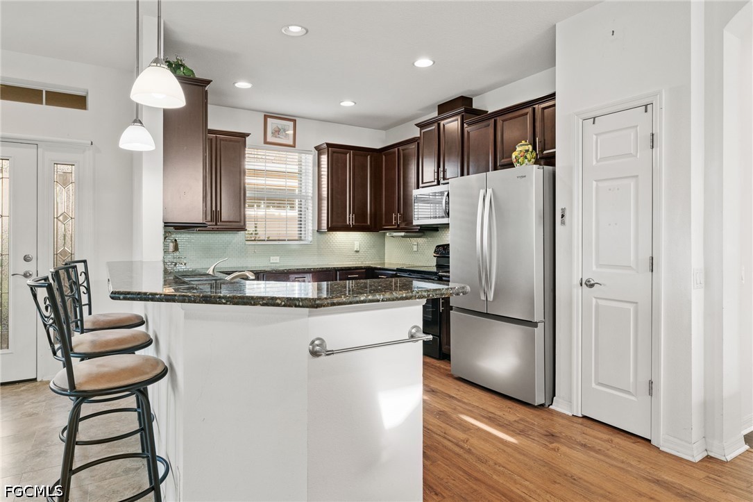 2 Bed Waterfront Home for Sale in Sandoval, photo 13