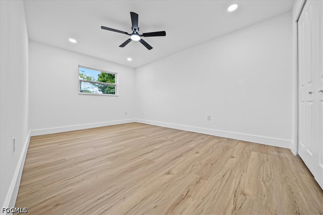 2 Bed SingleFamilyResidence for Sale in Fort Myers, photo 13