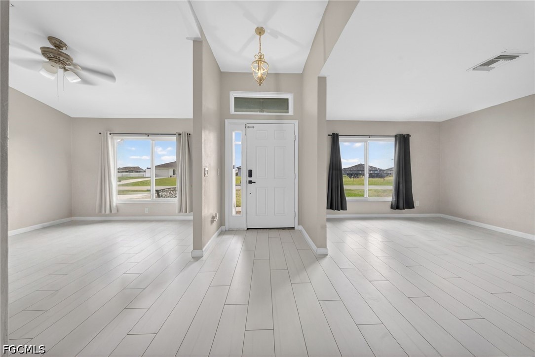 3 Bed SingleFamilyResidence for Sale in Cape Coral, photo 13