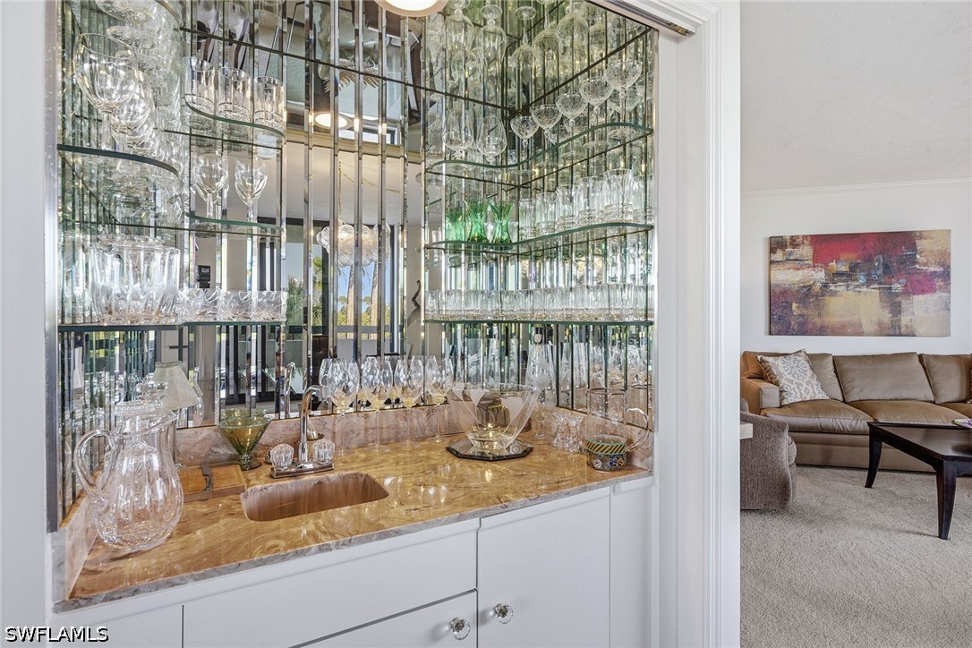 3 Bed Condominium for Sale in Grosvenor, photo 13