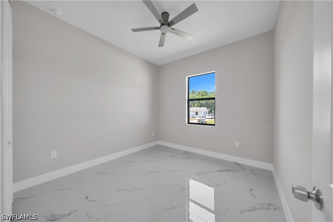3 Bed SingleFamilyResidence for Sale in Lehigh Acres, photo 13