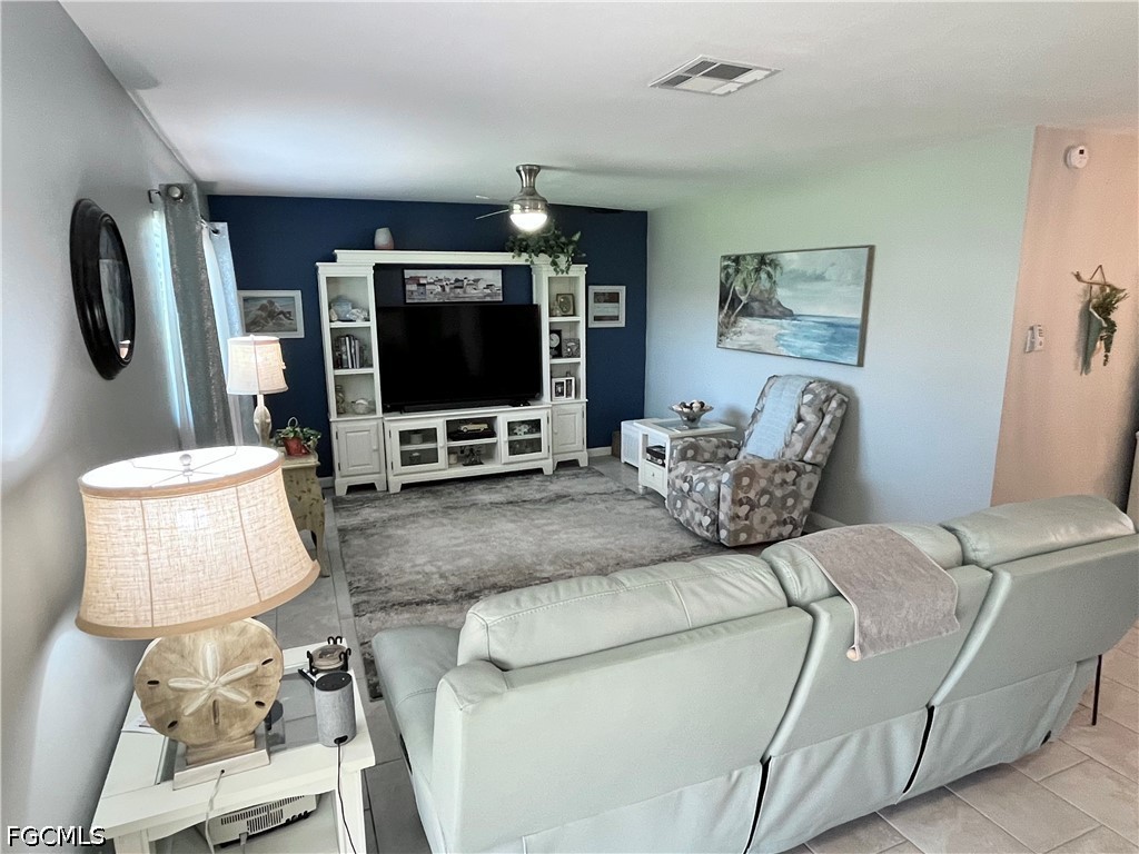 2 Bed Attached for Sale in Fort Myers, photo 13