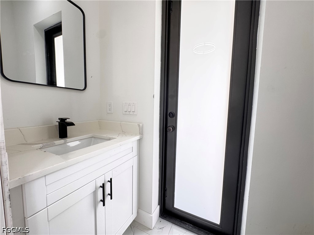 3 Bed SingleFamilyResidence for Sale in Lehigh Acres, photo 13