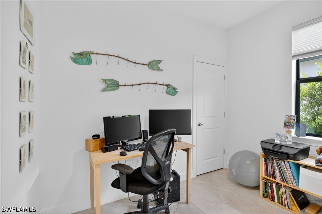 3 Bed Pool Home for Sale in Manatee Cove, photo 13