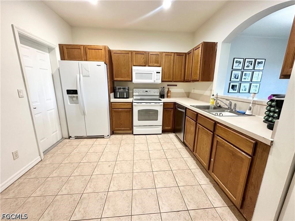3 Bed Pool Home for Sale in Fort Myers, photo 13