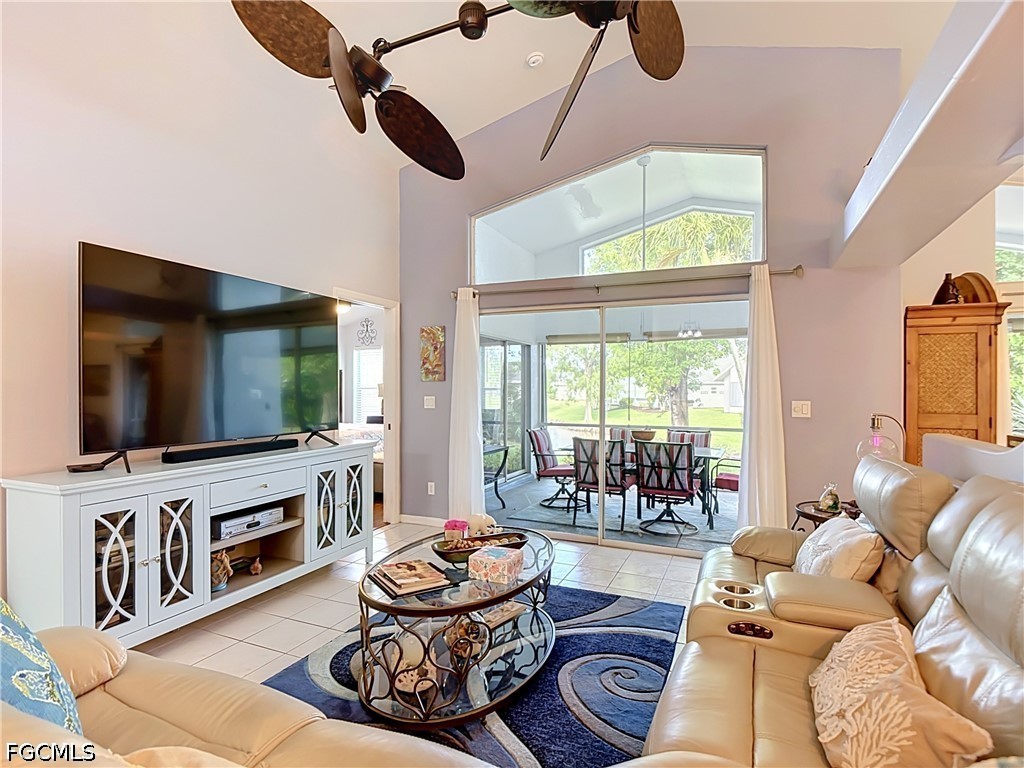 2 Bed Waterfront Home for Sale in Palm Island, photo 13