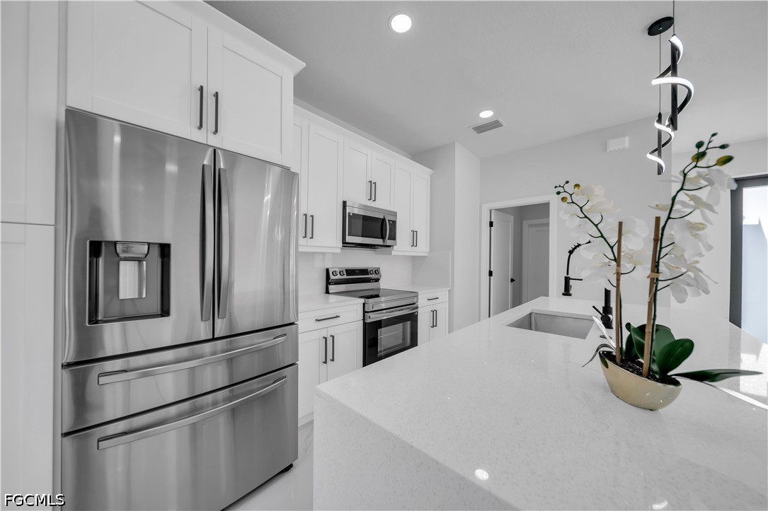 3 Bed SingleFamilyResidence for Sale in Lehigh Acres, photo 13