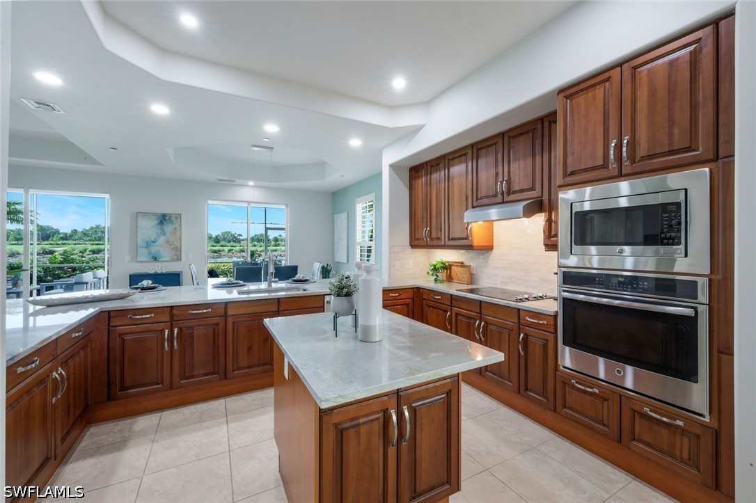 3 Bed Waterfront Home for Sale in Naples, photo 13