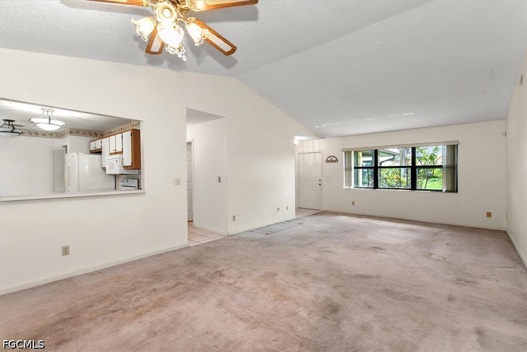 3 Bed SingleFamilyResidence for Sale in Cape Coral, photo 13