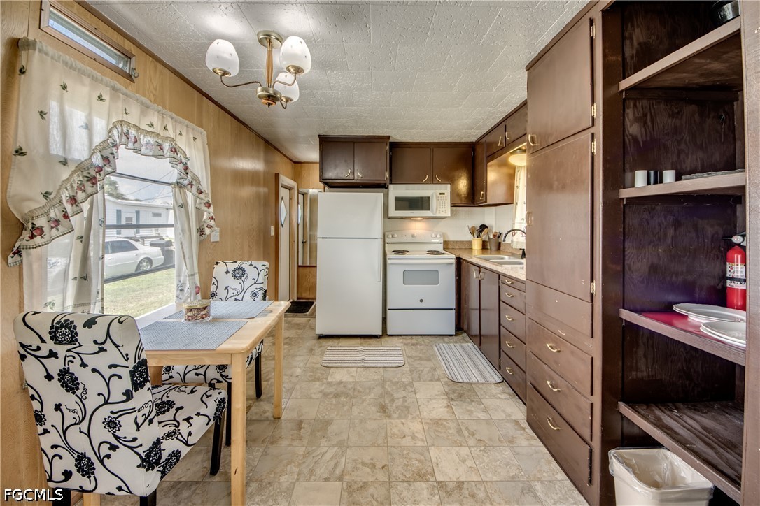1 Bed ManufacturedHome for Sale in Mobile Manor, photo 13