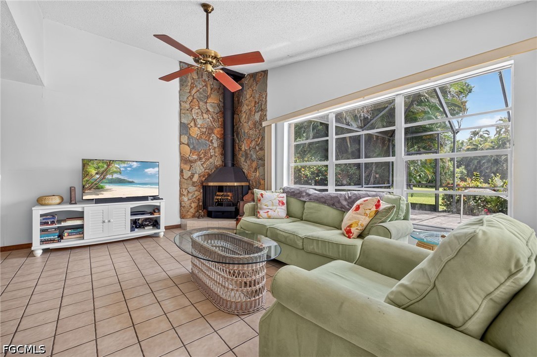 3 Bed Pool Home for Sale in Fort Myers, photo 13