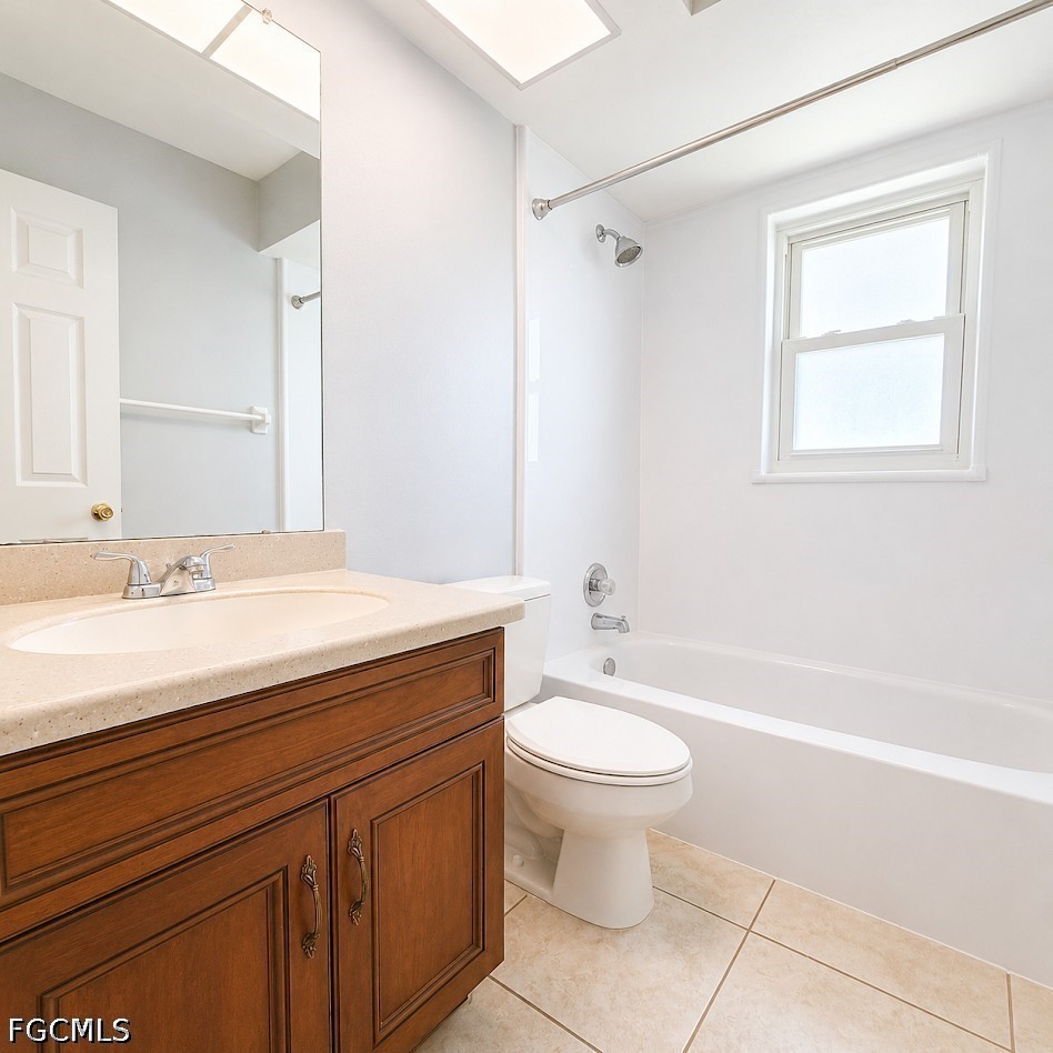 3 Bed Pool Home for Sale in Cape Coral, photo 13