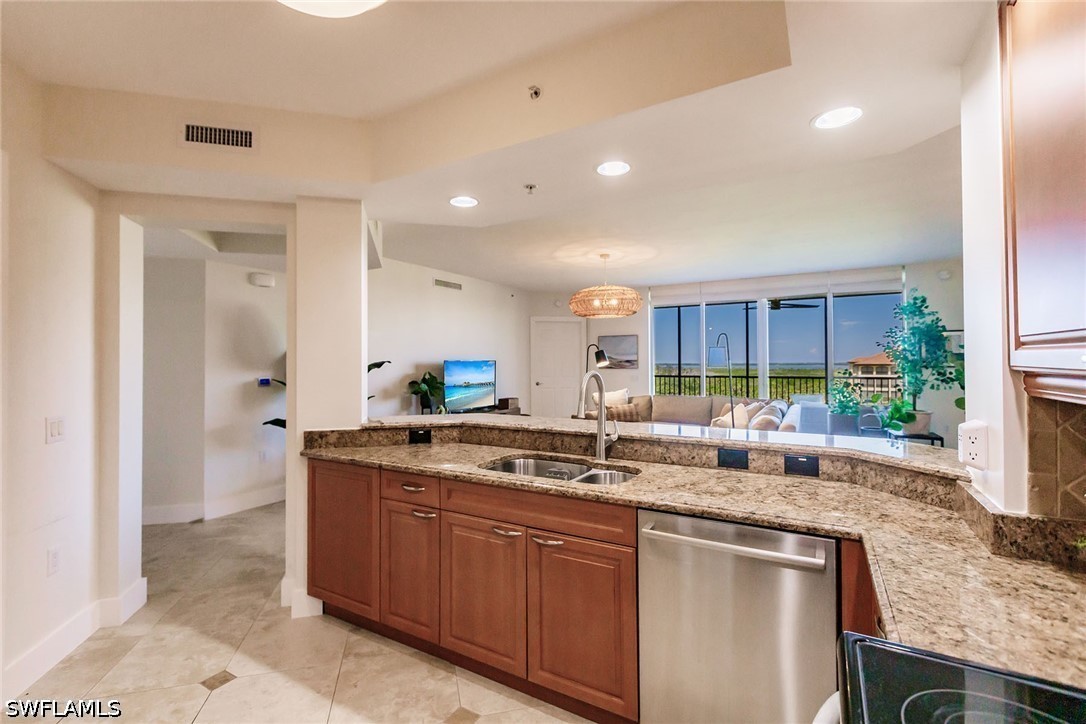 3 Bed Condominium for Sale in Navona At The Colony, photo 13