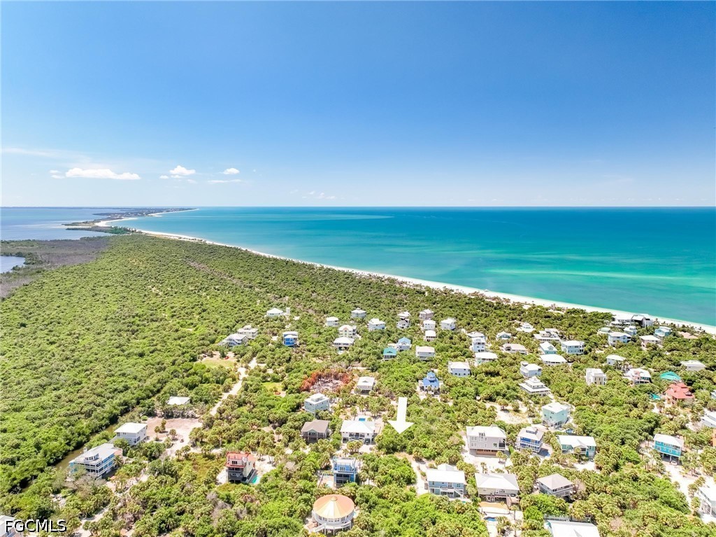 Residential for Sale in Upper Captiva, photo 13