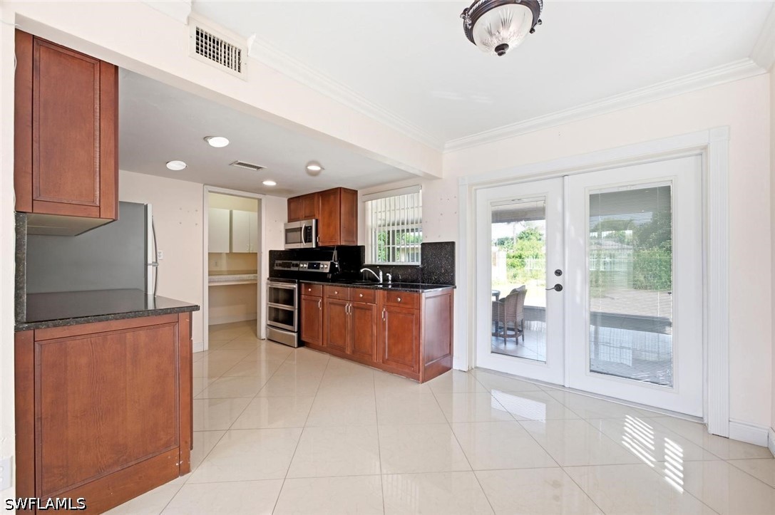 3 Bed SingleFamilyResidence for Sale in Naples, photo 13