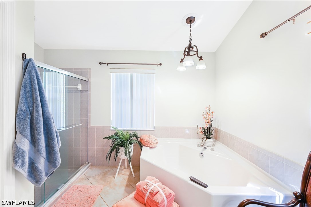 3 Bed Pool Home for Sale in Berkshire Lakes, photo 13