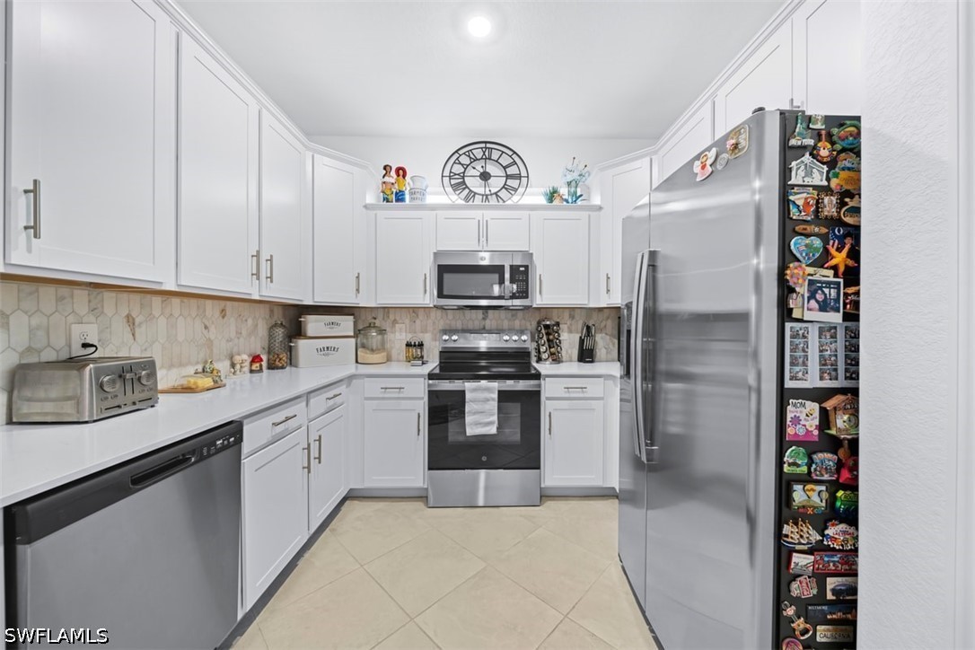 2 Bed Attached for Sale in Naples, photo 13