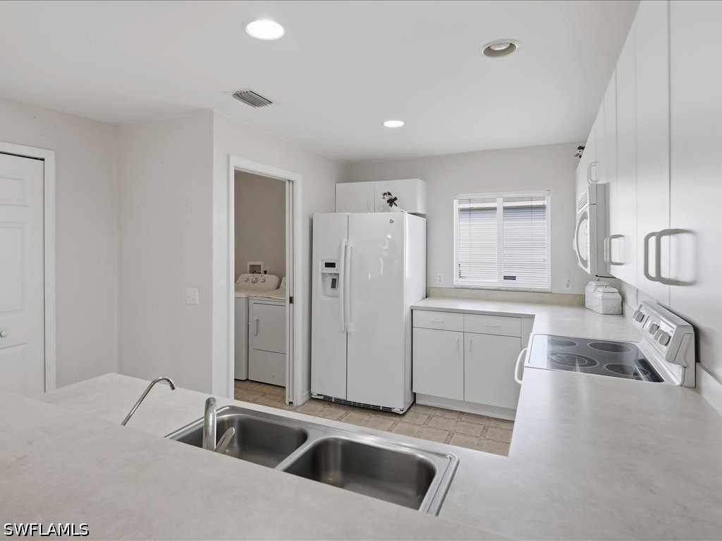 3 Bed SingleFamilyResidence for Sale in Cape Coral, photo 13