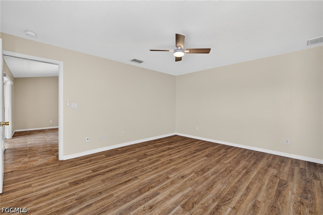 3 Bed SingleFamilyResidence for Sale in Cape Coral, photo 13