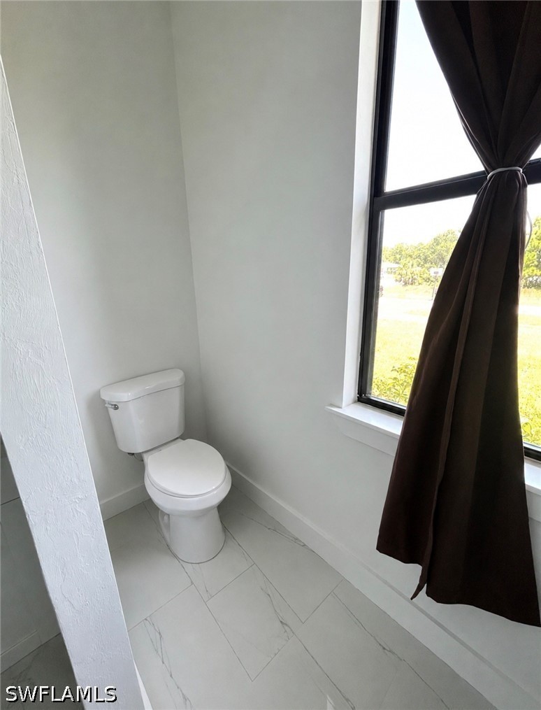 3 Bed Waterfront Home for Sale in Lehigh Acres, photo 13