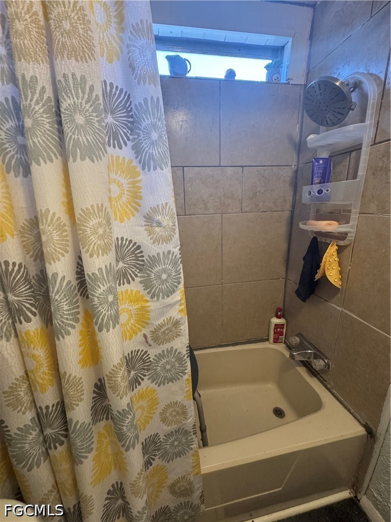 2 Bed Waterfront Home for Sale in Okeechobee, photo 13